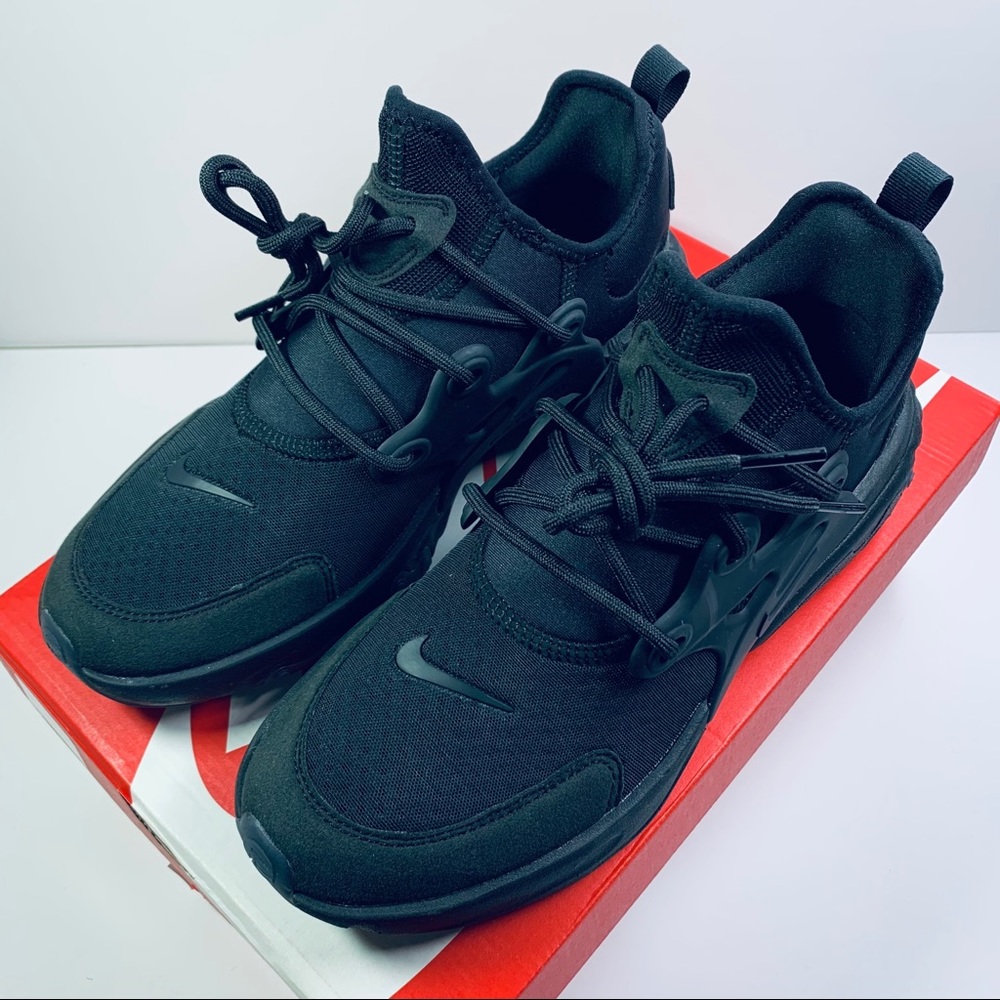 Nike React Presto GS Triple Black SZ 4.5Y